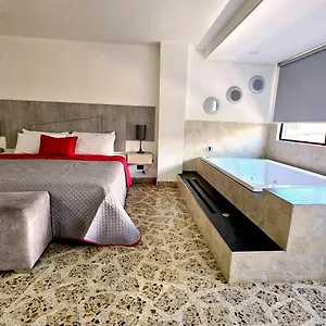 Ofix 3*, Medellín Colombia
